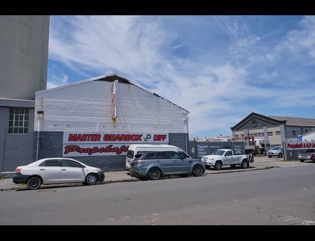3,421M² WAREHOUSE FOR SALE IN ARCADIA